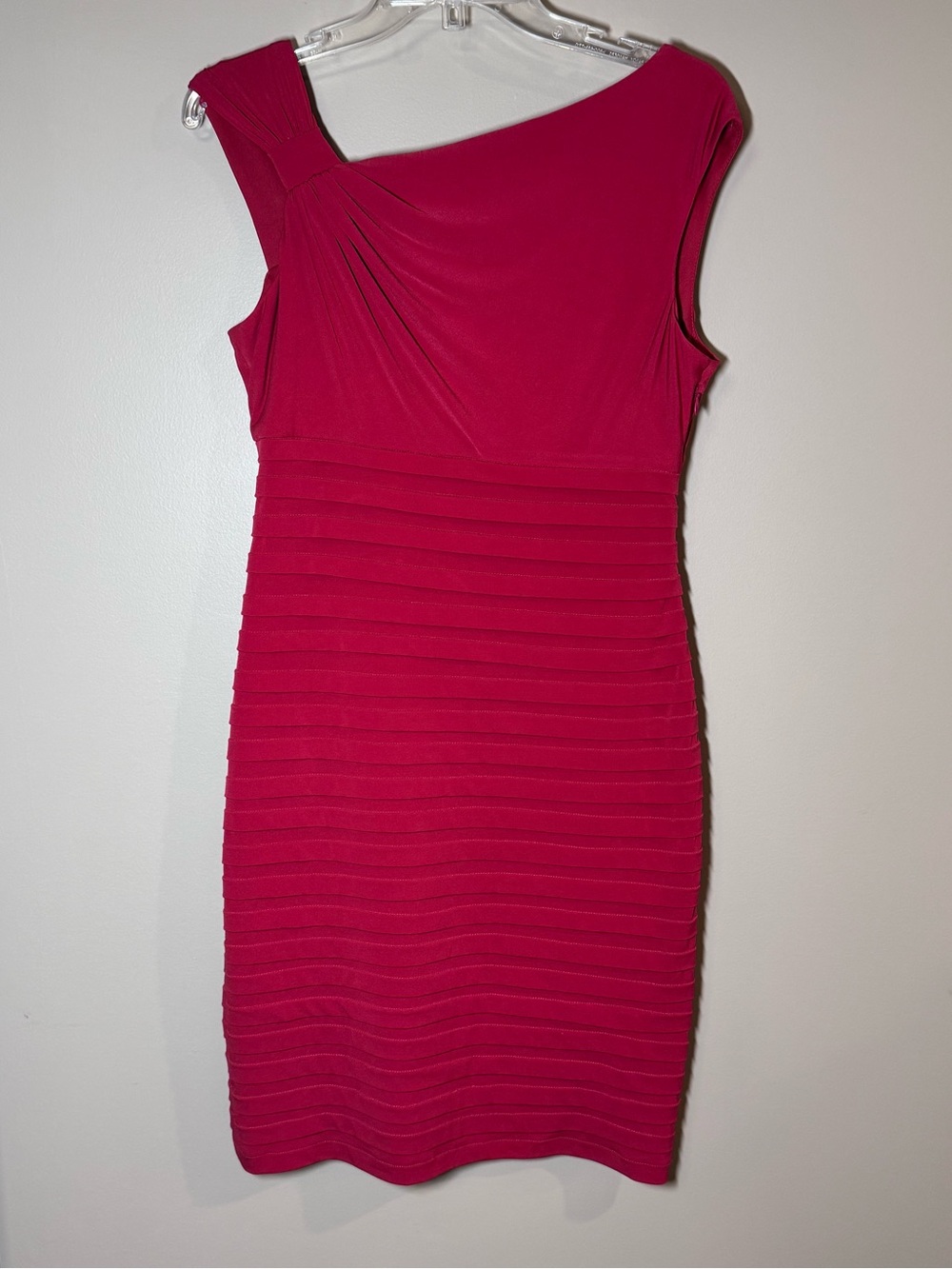 London Times One-Shoulder Fitted Red Bandage Dress